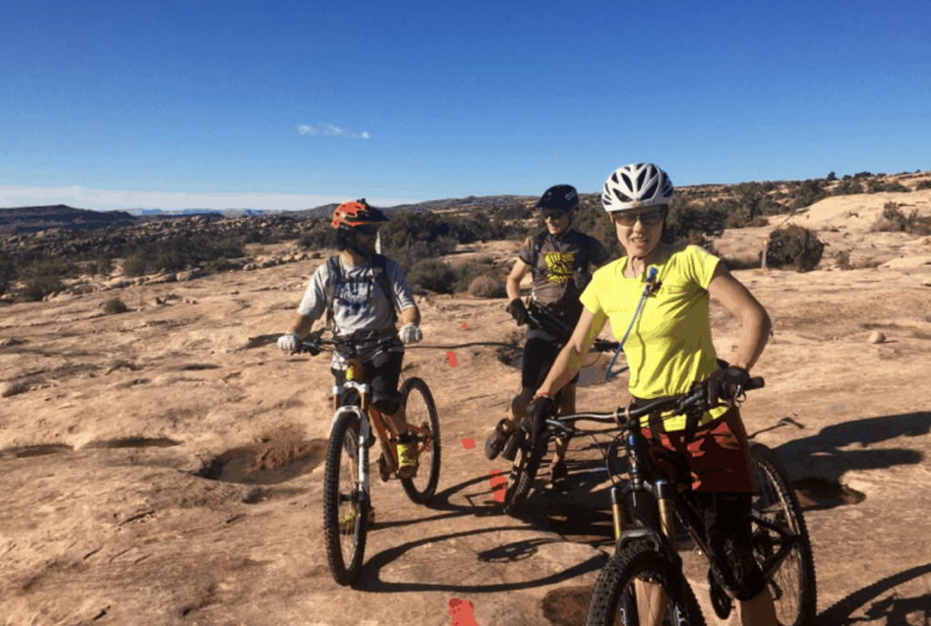 Downhill Mountain Biking With Dropper Seats